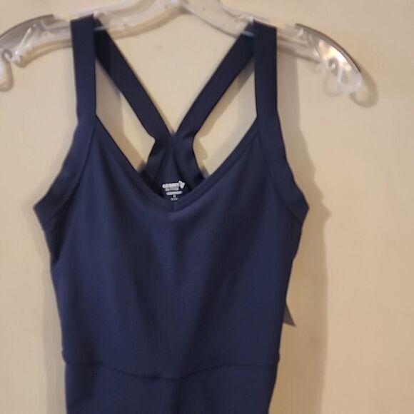 Old navy active one piece size 8 NWT - Picture 2 of 7